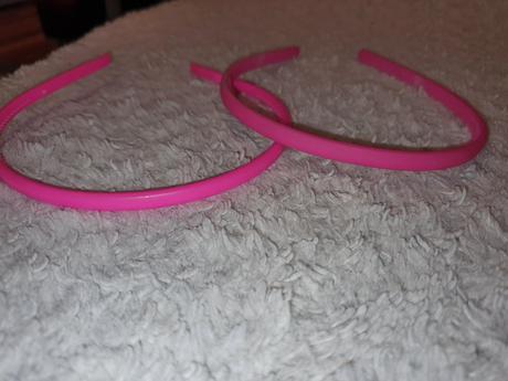 Čelenky rôzne všetky po 0.5 centov za 1ks, 