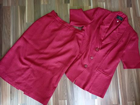 Sukňový kostým, 40