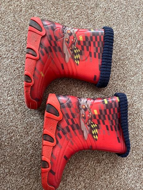 Chlapcenske gumaky, 30