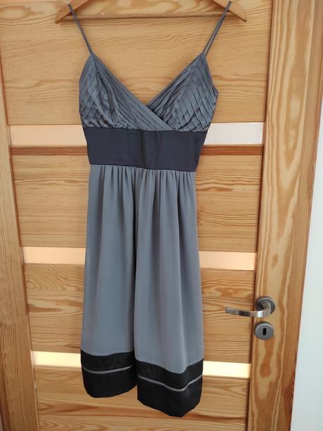 Spoločenské šaty, 34