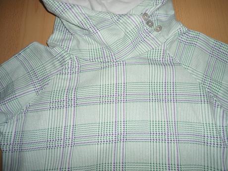 Bielo-zeleno-fialova mikina, xs