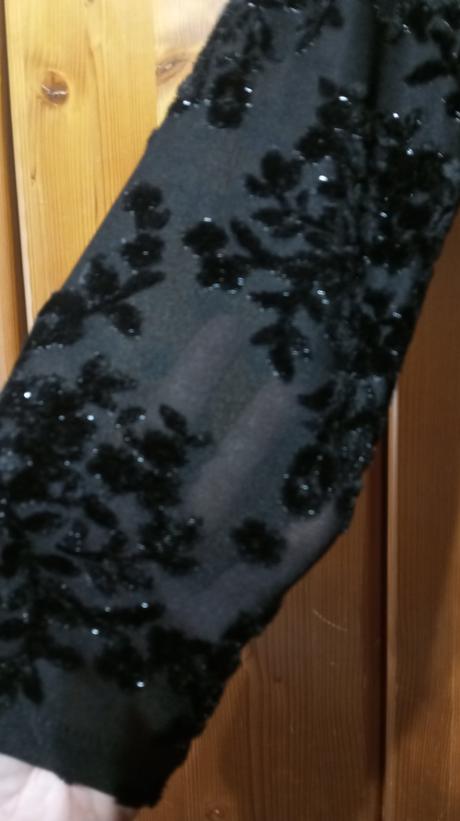 Príležitostné šaty, l