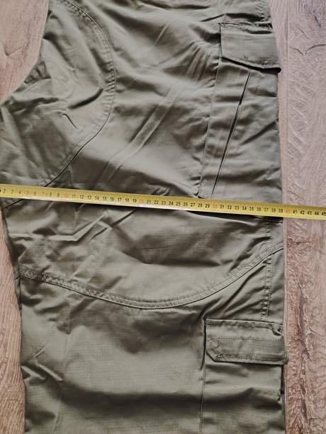 Nohavice helikon, 40