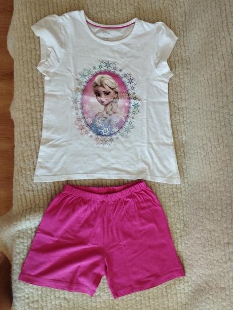 Ponúkam na predaj pyžamko, disney,128