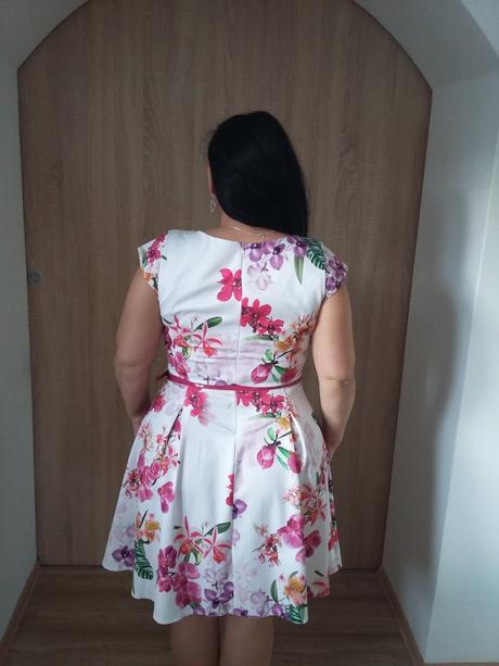 Ako nové top stav luxusný materiál veľ.l, l