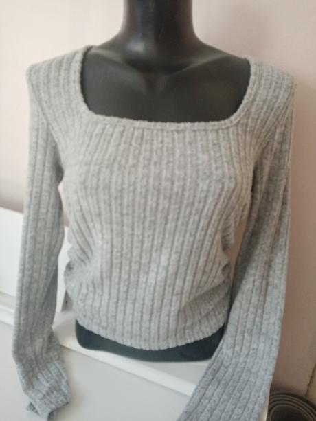 Crop top s pekným vystrihom, l