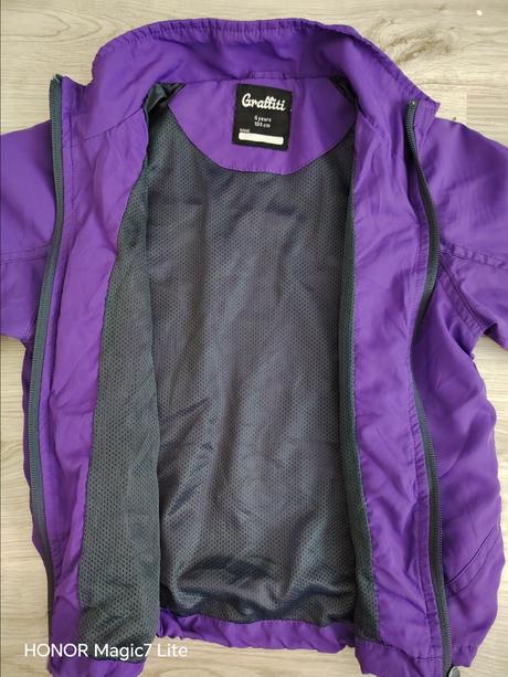 Prechodna bundička, 104