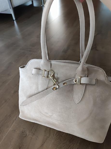 Dámska kožená kabelka, 