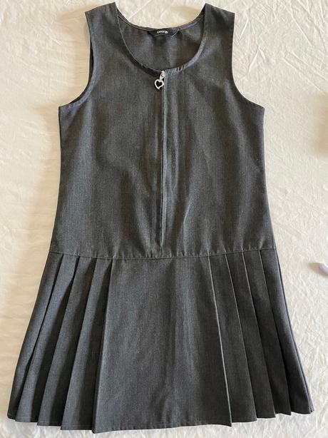 George sivé šaty vel.122, george,122
