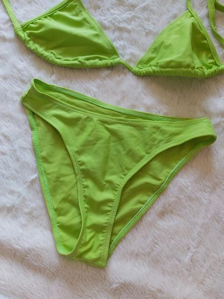 Dvojdielne plavky., 36