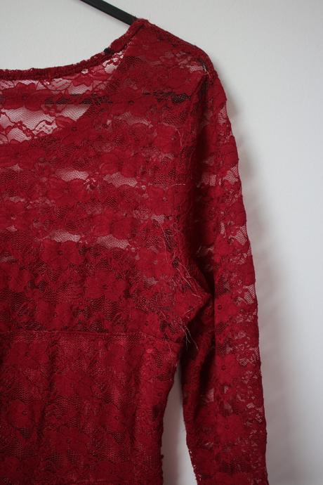 Čipkované šaty, s