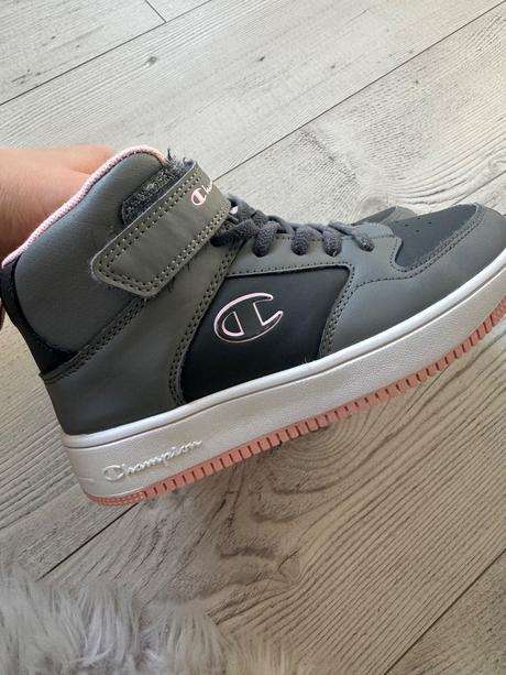 Tenisky, champion,30