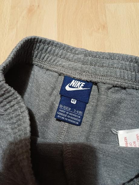 Teplákové šortky, nike,104