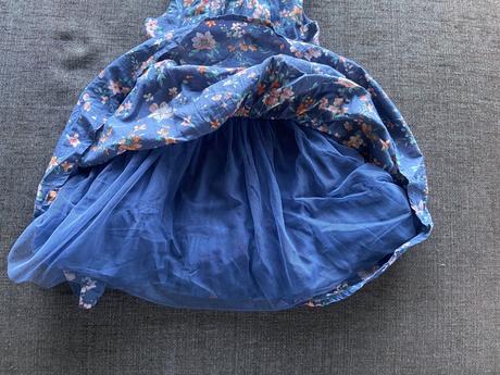 Spoločenské šaty yampy, 104