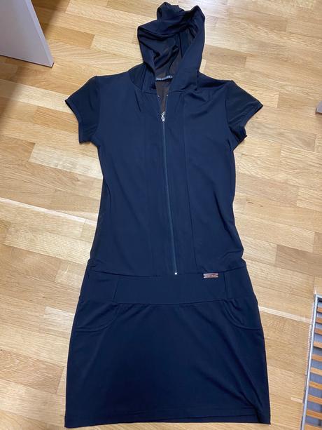 Saty s kapucnou, xs