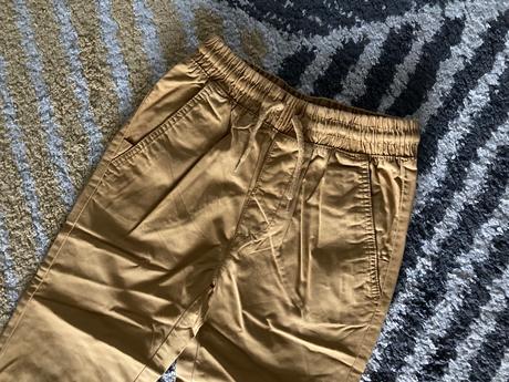 Okrové nohavice, reserved,134