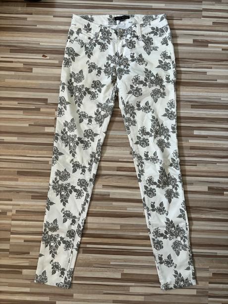 Kvetované nohavice, gate,38