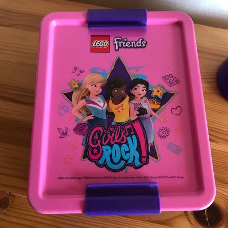 Desiatový box s fľašou, 