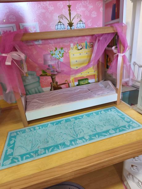 Domček pre bábiky, 