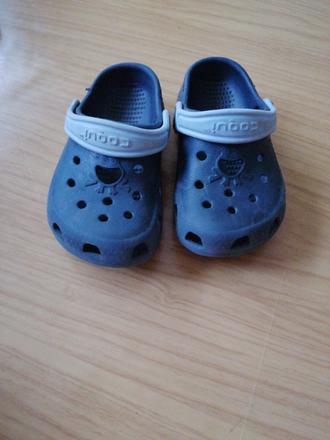 Penové sandalky, 24