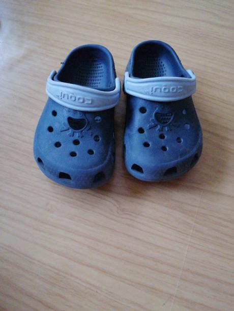 Penové sandalky, 24