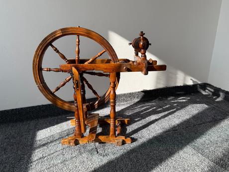 Tradičný drevený kolovrat, 