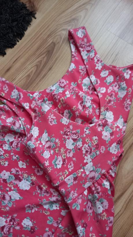 Kvalitné letné šaty, s