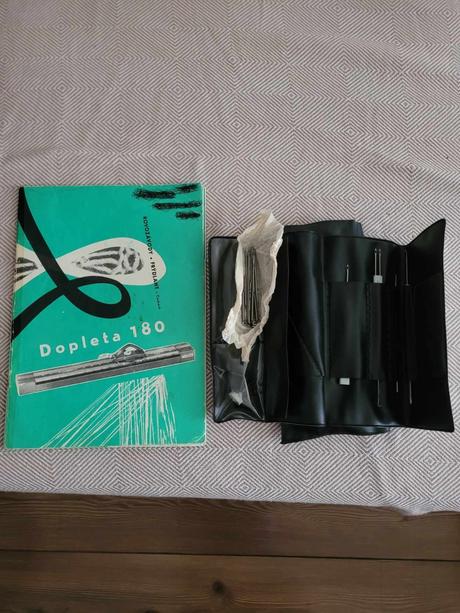 Pletací stroj dopleta 180, 