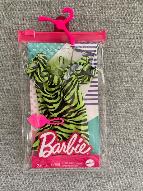 Barbie šaty,