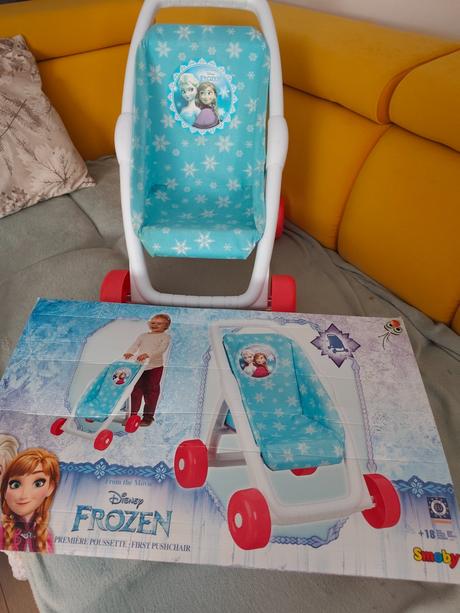 Kočík pre bábiky elsa a anna,