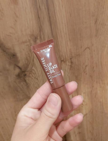 Olej na pery trend it up lip glaze oil,