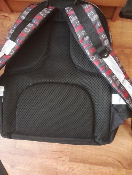 Skolska taska vyska 42cm,
