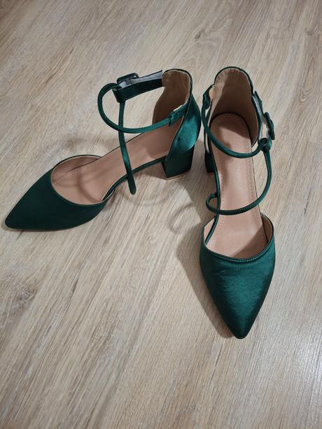 Plesové šaty ,veľkosť 40, m