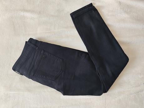 Balík oblečenia zeny, s