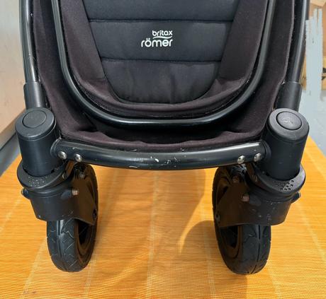 Kočík britax b-motion 4 plus. čierna. dobrý stav., britax,britax b-motion 4 plus