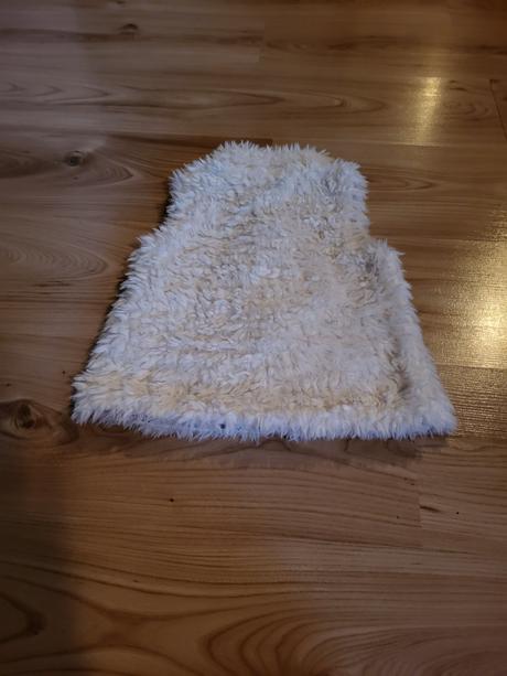 Huňatá vesta, next,116