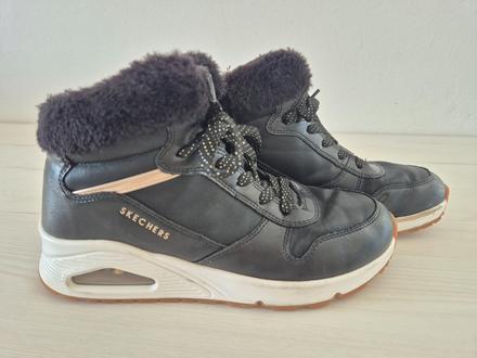Dievcenske zateplene topanky sketchers, skechers,38
