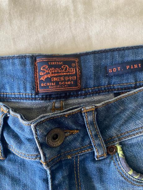 Kraťasy, superdry,26