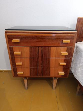 Retro nábytok do spálne, 