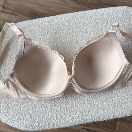 Mierne vystužená podprsenka s kosticou 88610, 80d / 85d / 90d / 95d