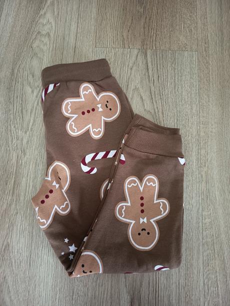 Vianočné tepláky, sinsay,110