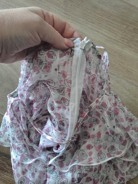 Blúzka s volánmi na ramienka, benetton,116