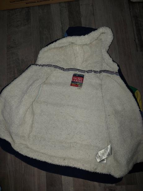 Zateplena mikina, 116