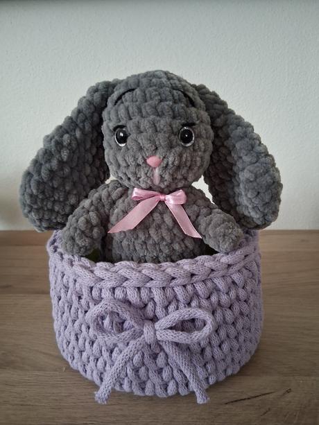 Háčkovaný košík, 