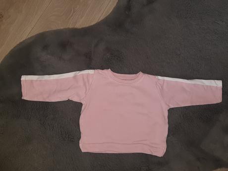 Mikinka, reserved,80