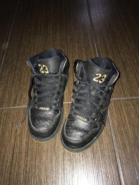 Chlapčenské tenisky jordan, 32