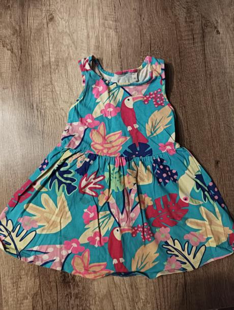 Detske dievcenske saty, c&a,92