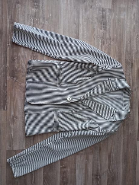 Nohavicovy kostym pasikovany, 38