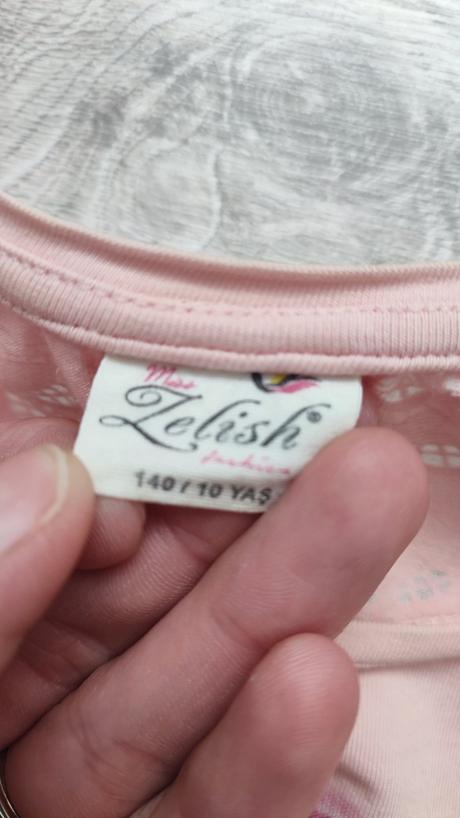 Ružové tricko, 146