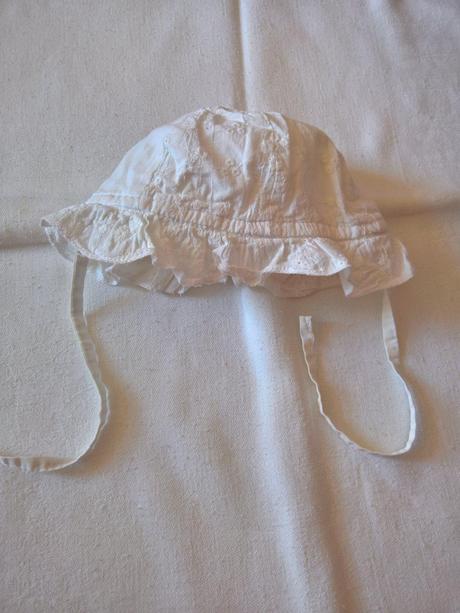 Klobucik s uvazovanim c&a, c&a,68